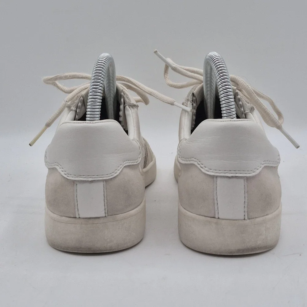 Steve Madden brand steve